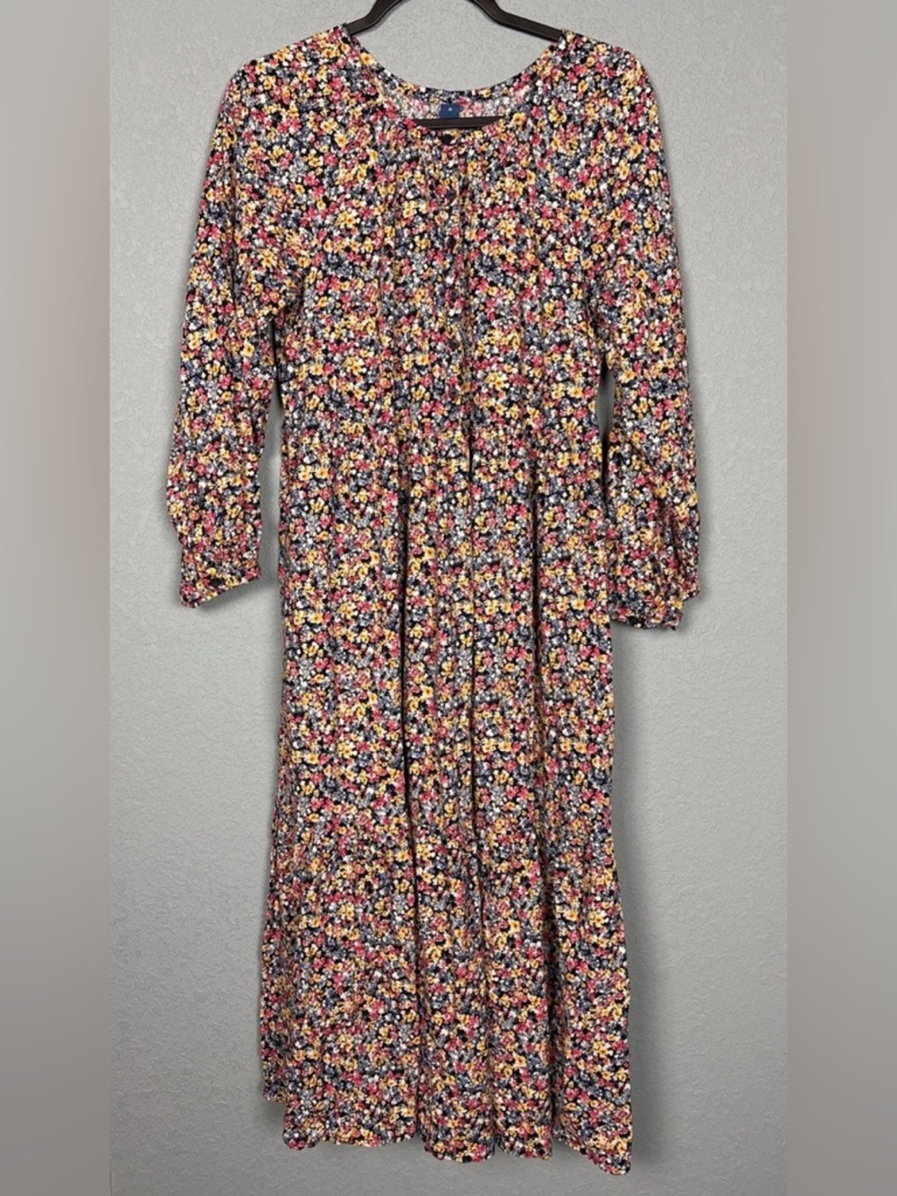 Old Navy floral maxi dress large
